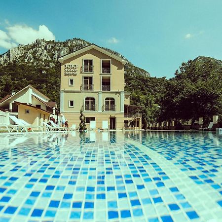 Pensiunea Jojo Imperial Resort&Spa Băile Herculane エクステリア 写真