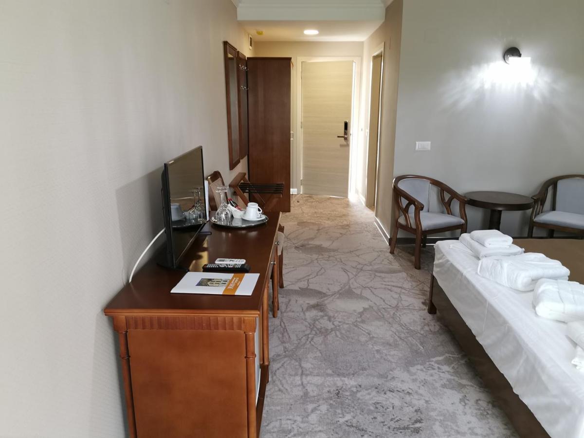 Pensiunea Jojo Imperial Resort&Spa Băile Herculane エクステリア 写真